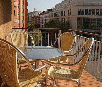 Apartments Europa Барселона Екстер'єр фото