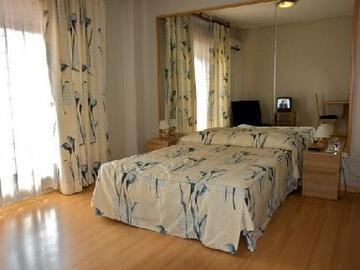 Apartments Europa Барселона Екстер'єр фото